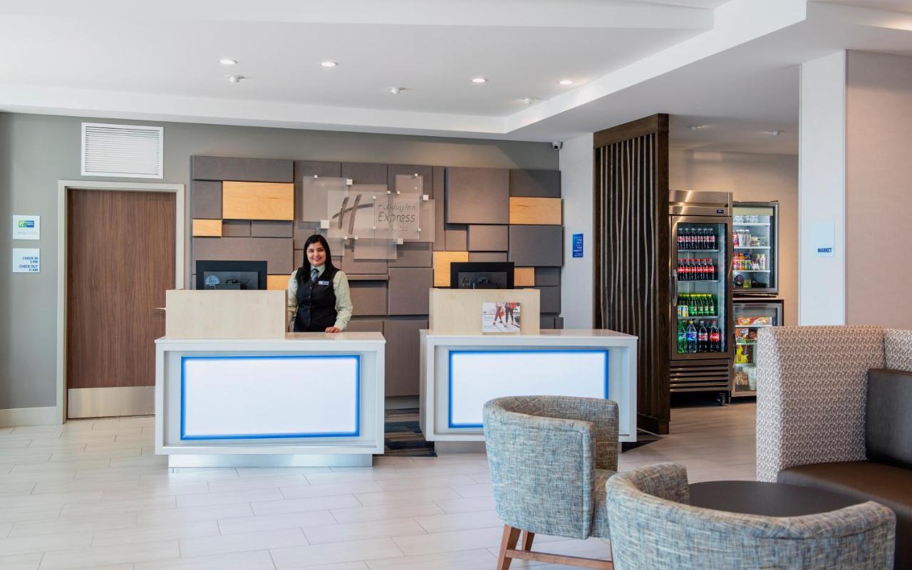 Holiday Inn Express & Suites Kelowna - East By Ihg Esterno foto