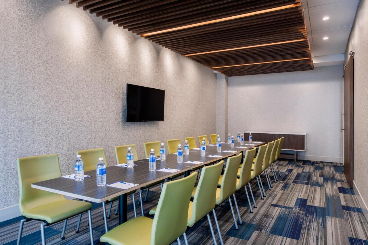 Holiday Inn Express & Suites Kelowna - East By Ihg Esterno foto