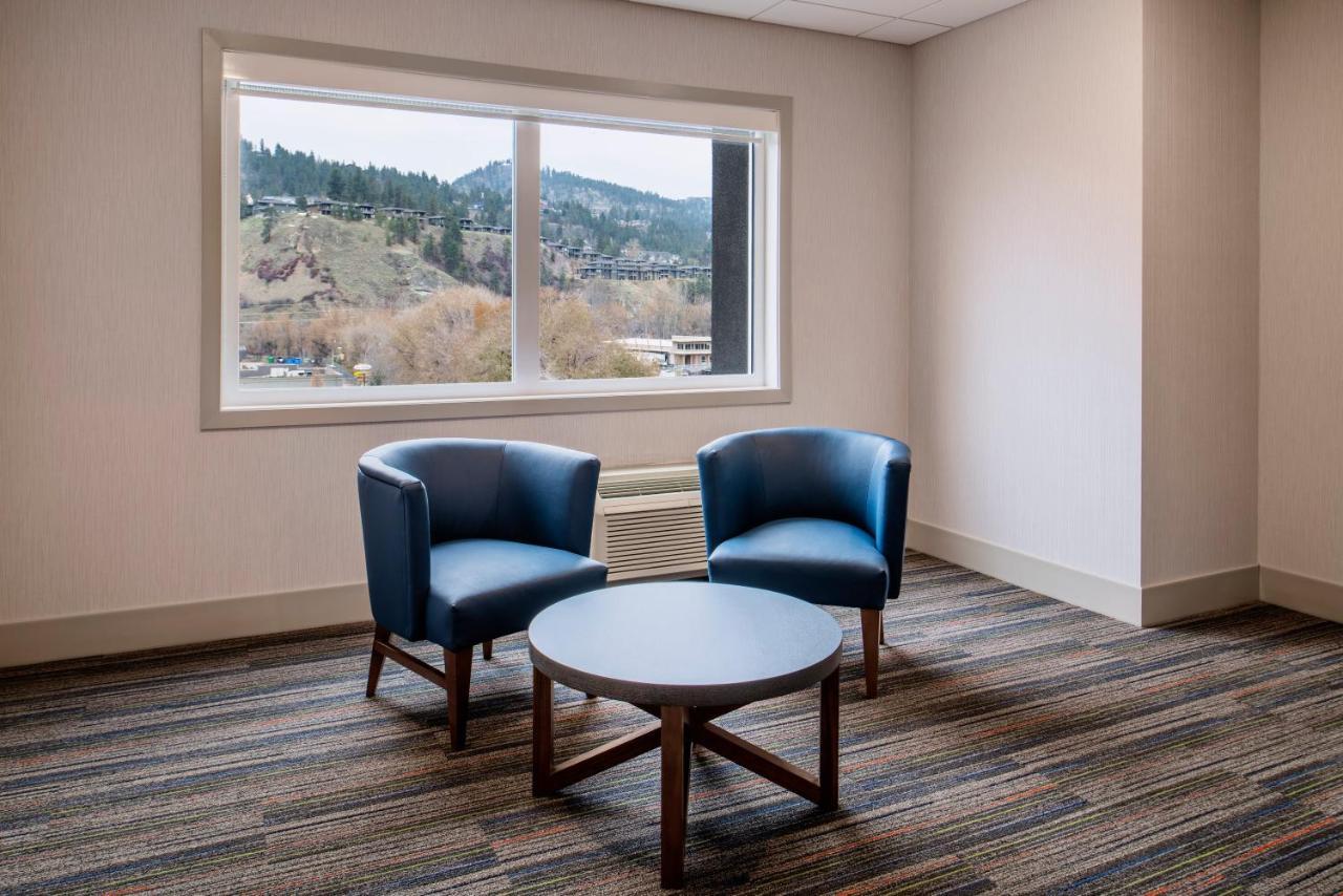 Holiday Inn Express & Suites Kelowna - East By Ihg Esterno foto