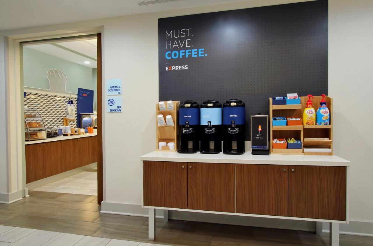 Holiday Inn Express & Suites Kelowna - East By Ihg Esterno foto
